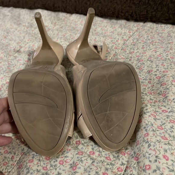 Shoe 👠 - Picture 5 of 6